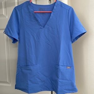 Figs Casma three pocket scrub top in ceil blue